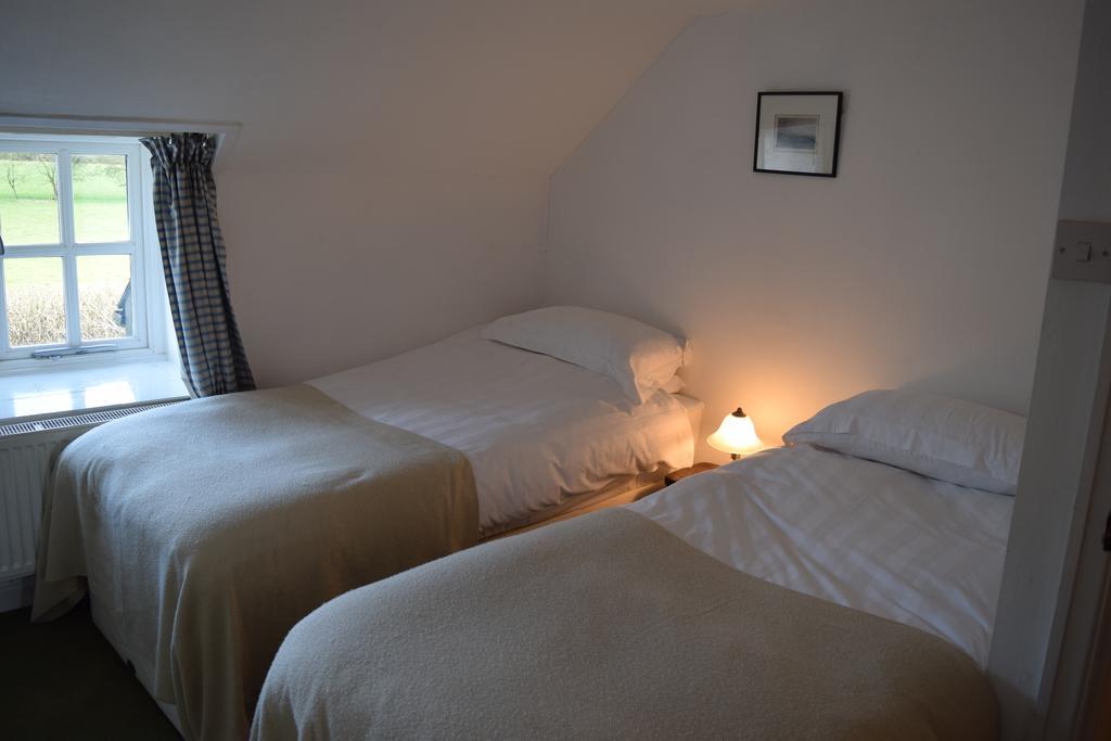 Ceiros Cottage Llangammarch Wells Bagian luar foto