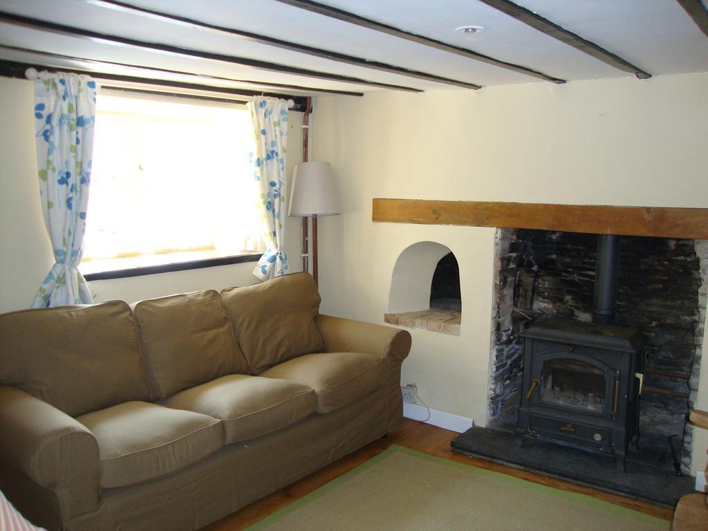 Ceiros Cottage Llangammarch Wells Bagian luar foto