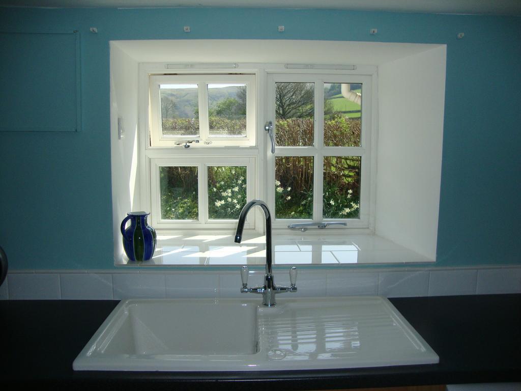Ceiros Cottage Llangammarch Wells Bagian luar foto