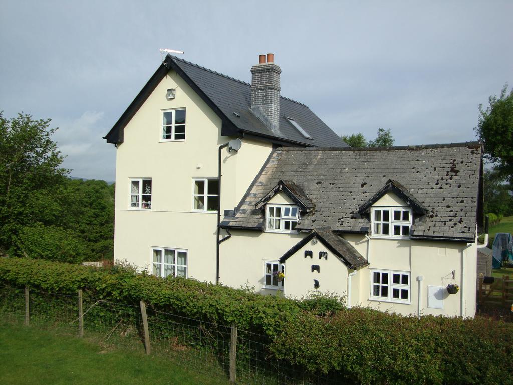 Ceiros Cottage Llangammarch Wells Bagian luar foto