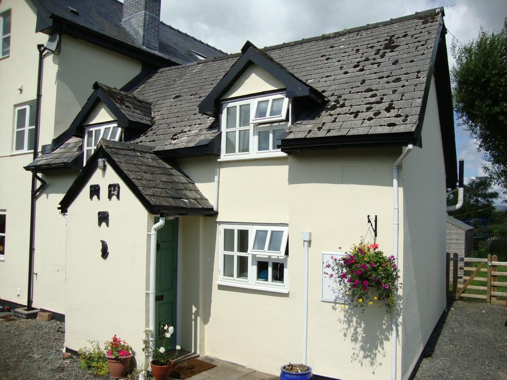 Ceiros Cottage Llangammarch Wells Bagian luar foto